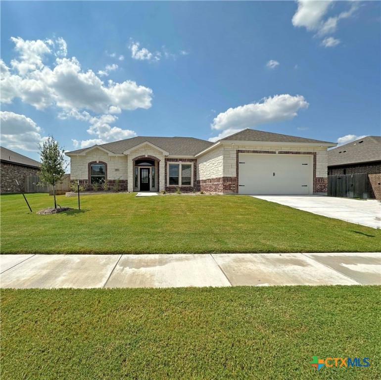 402 Juniper Drive Property Photo 1