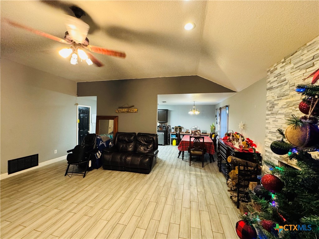 5703 Mandalay Property Photo 11
