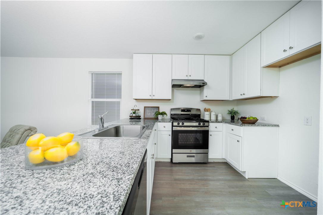 2914 Green Finch Property Photo 8