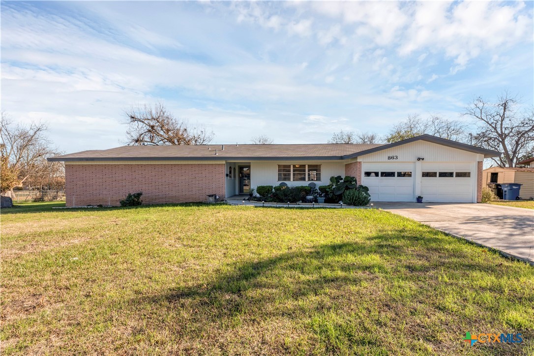 863 W Merriweather Street Property Photo