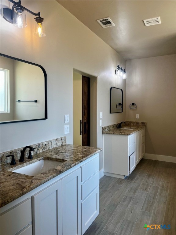 101 Dawna Len Property Photo 15