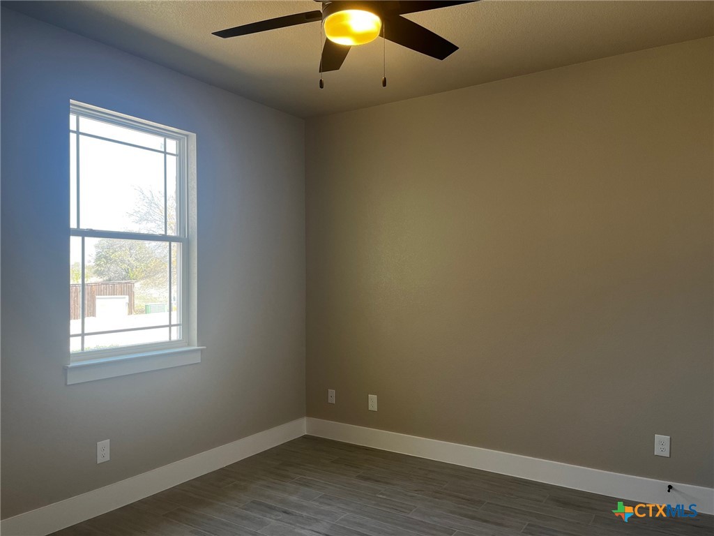 101 Dawna Len Property Photo 18
