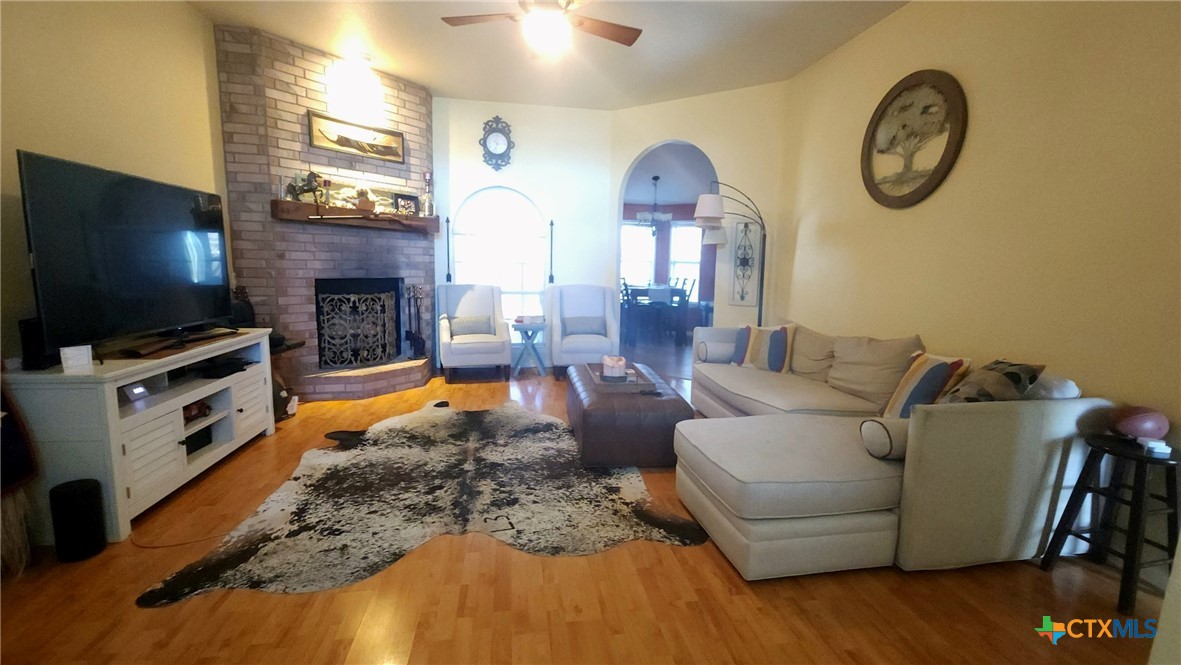 4107 Foster Lane Property Photo 5