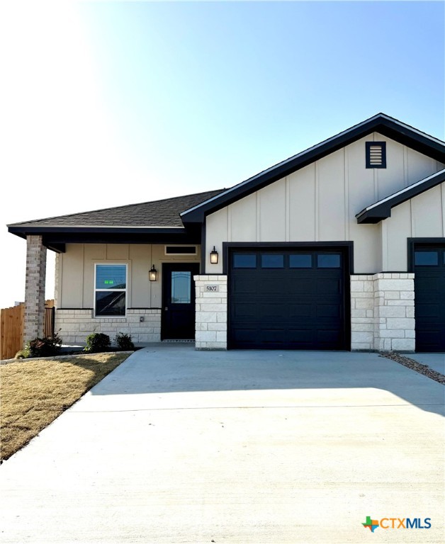 5107 White Rose Drive Property Photo 1