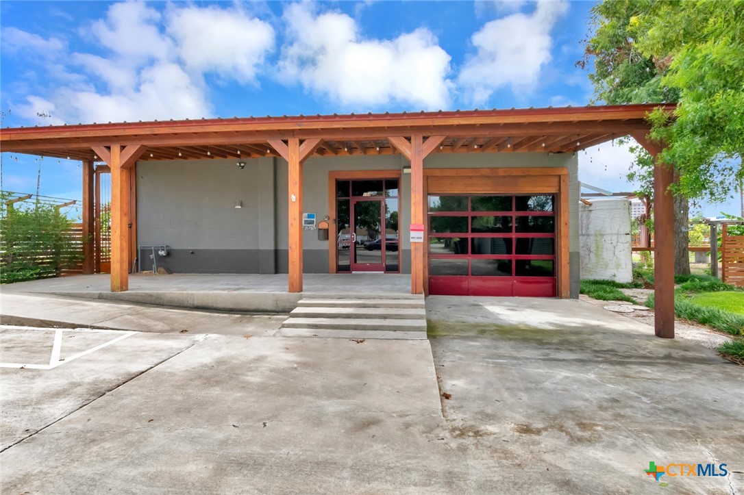 104 E Rio Grande Street Property Photo 7