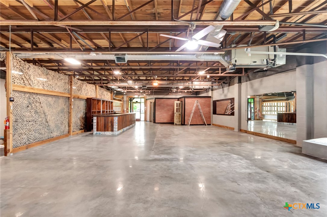 104 E Rio Grande Street Property Photo 15