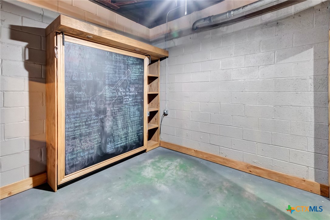 104 E Rio Grande Street Property Photo 33