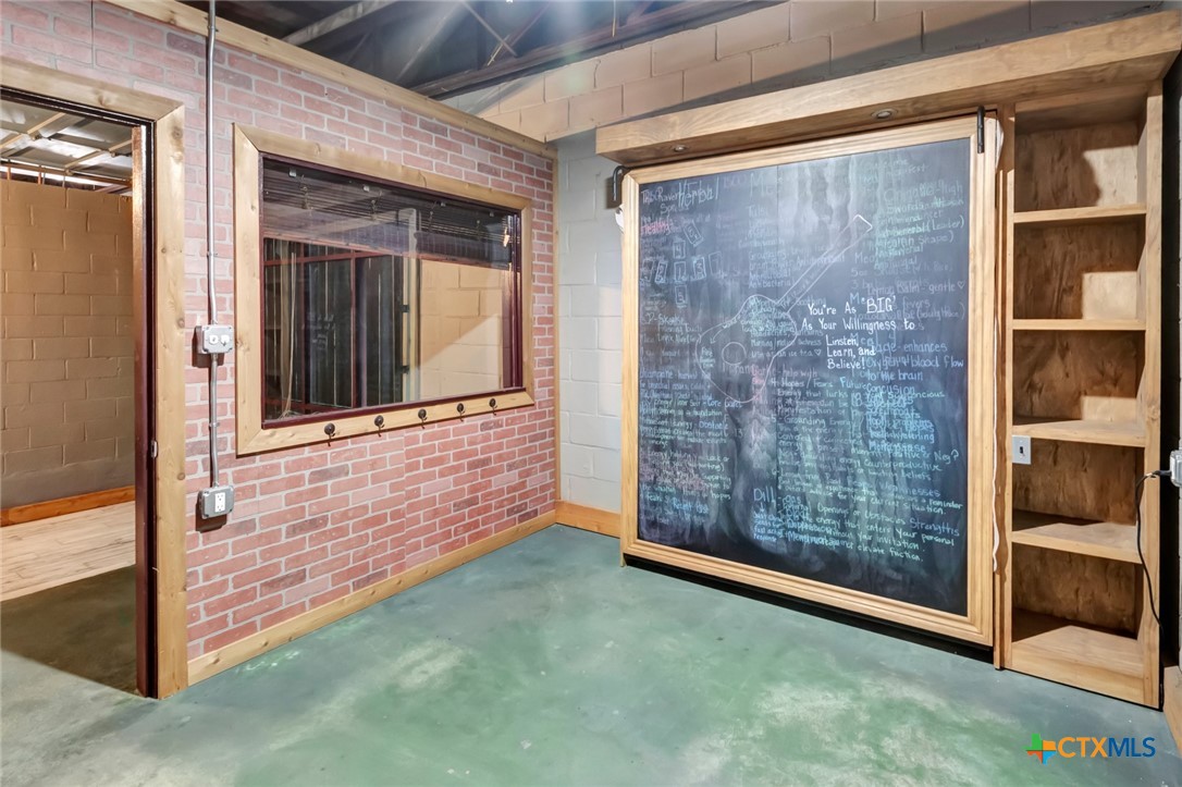 104 E Rio Grande Street Property Photo 35