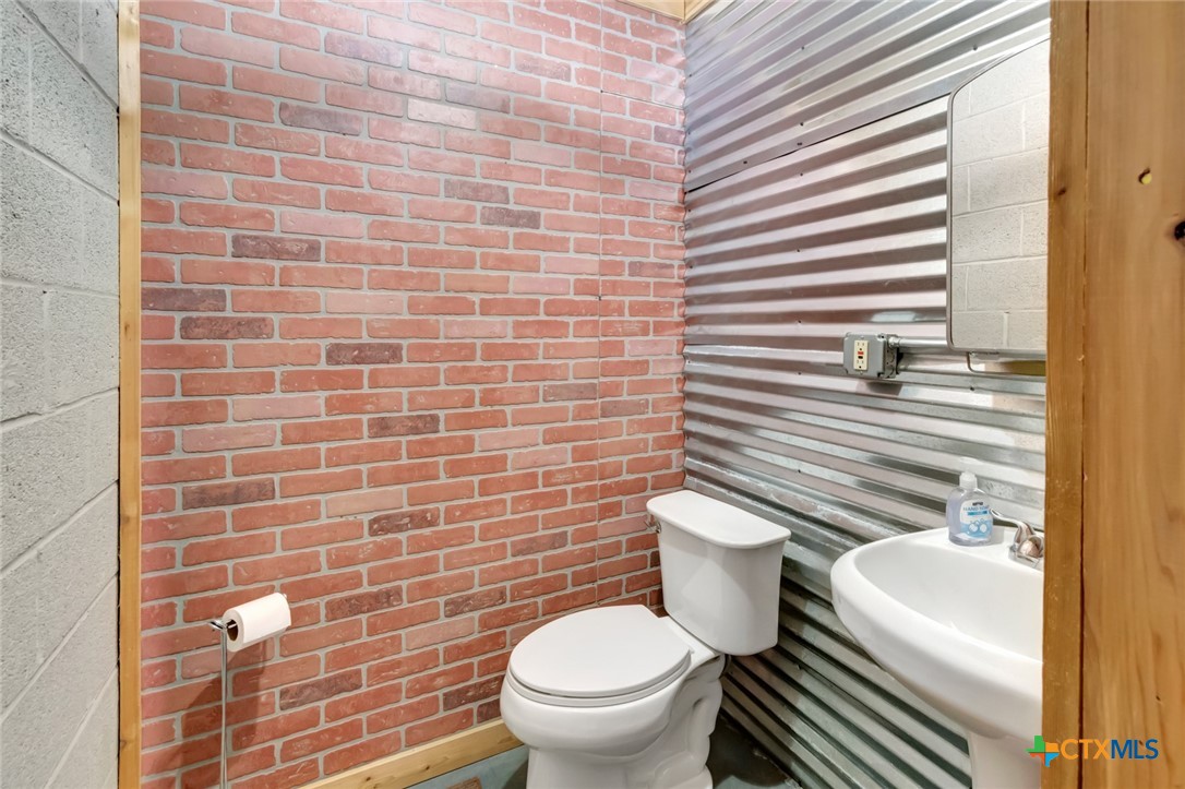 104 E Rio Grande Street Property Photo 38