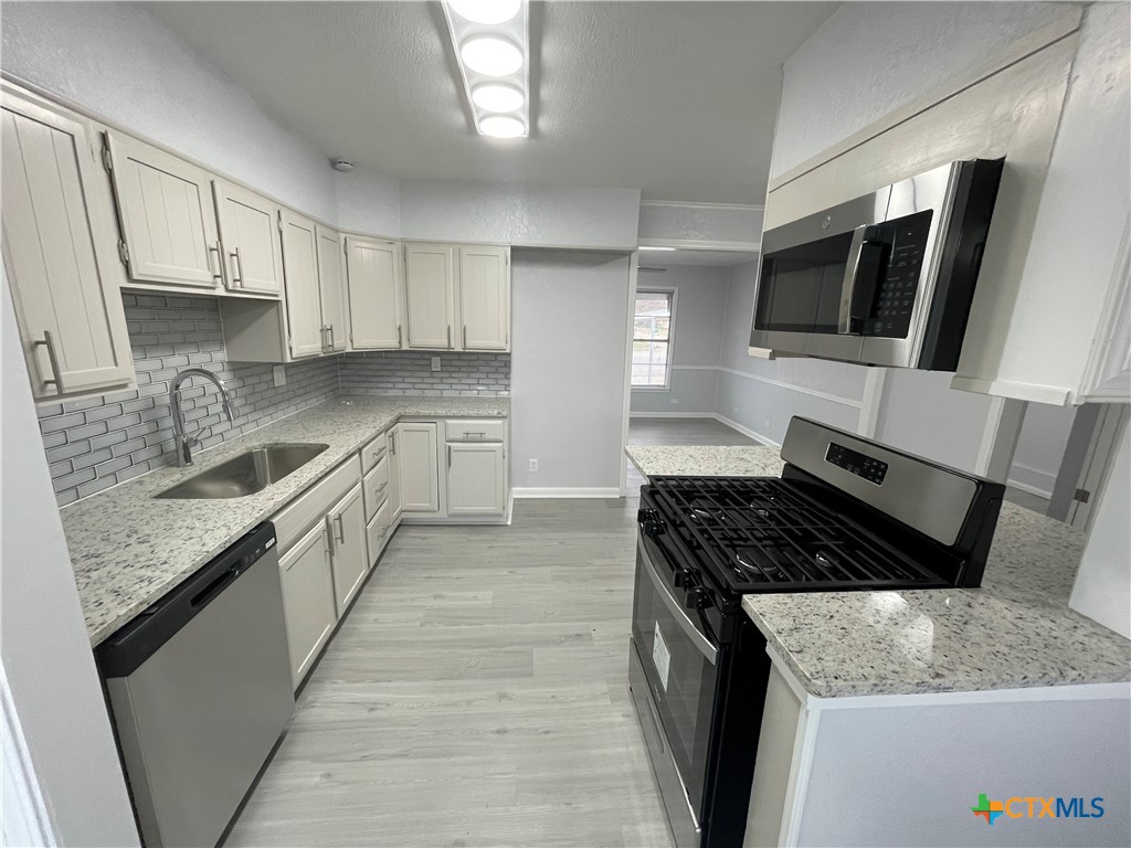 1200 W 11th Street Property Photo