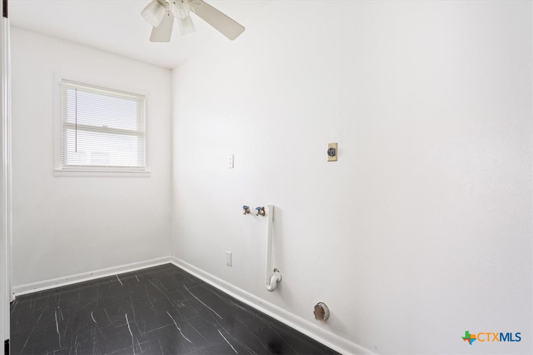 320 E Davilla Street Property Photo 20