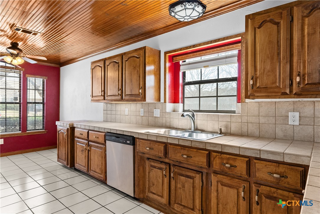 1802 Wolverine Trail Property Photo 11