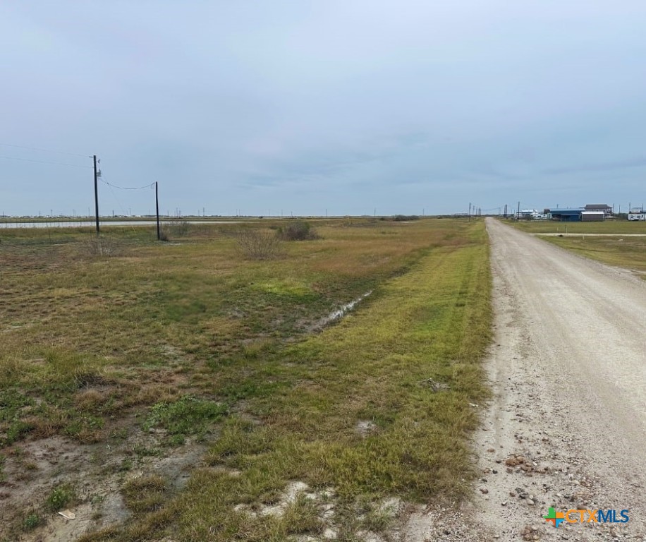 407 Ladyfish Road Property Photo 3