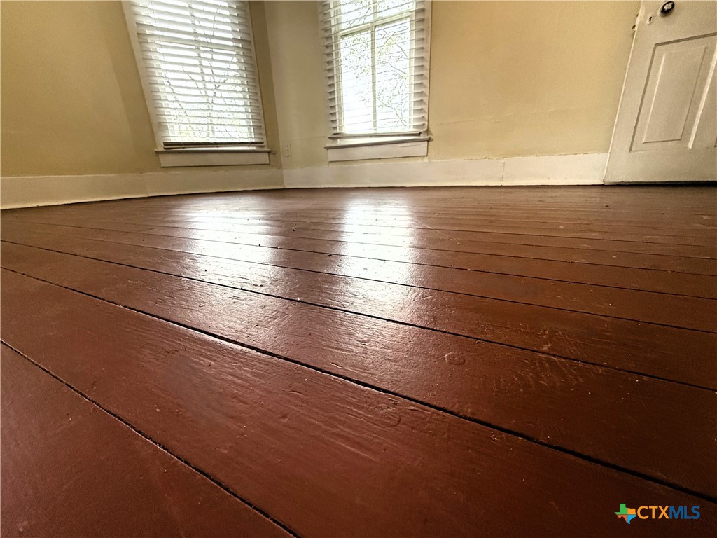 402 Alamo Street Property Photo 10