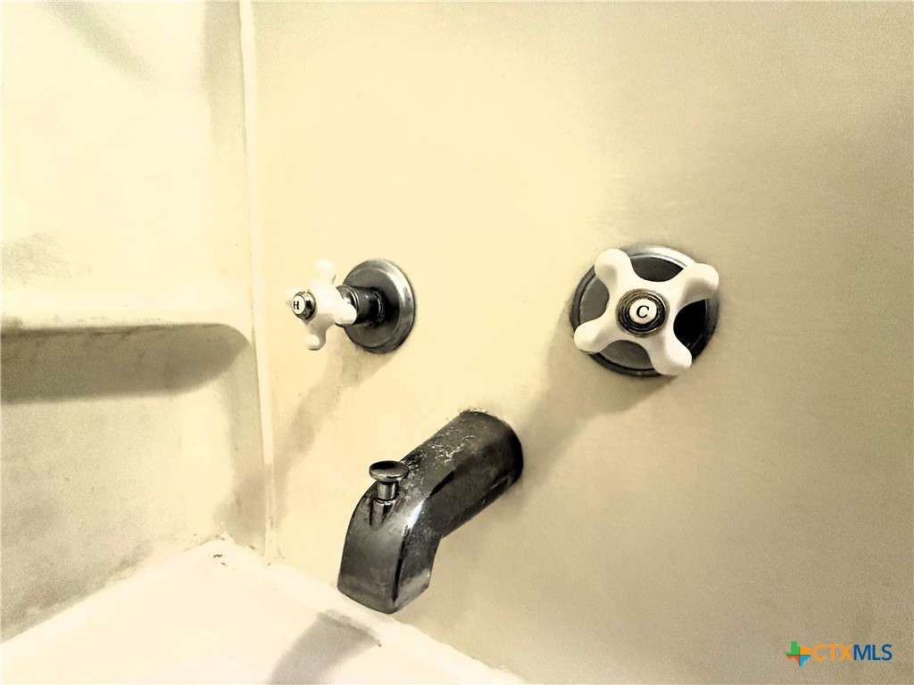 402 Alamo Street Property Photo 20