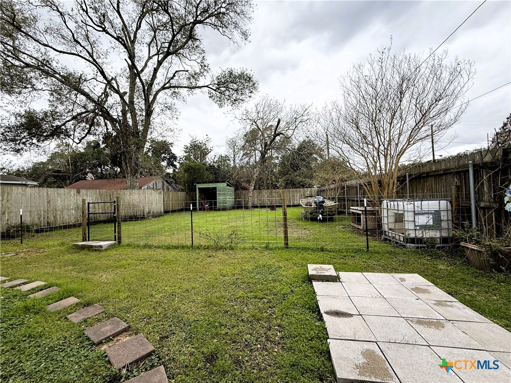 402 Alamo Street Property Photo 29