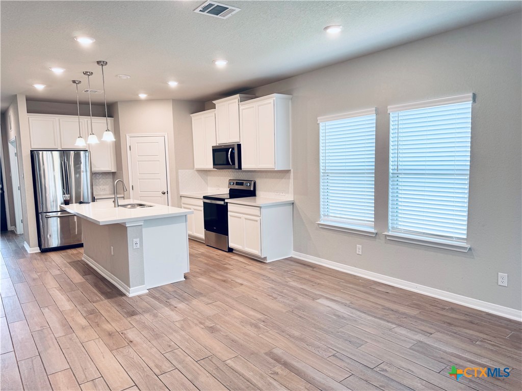 1280 Ella Crossing Property Photo 3