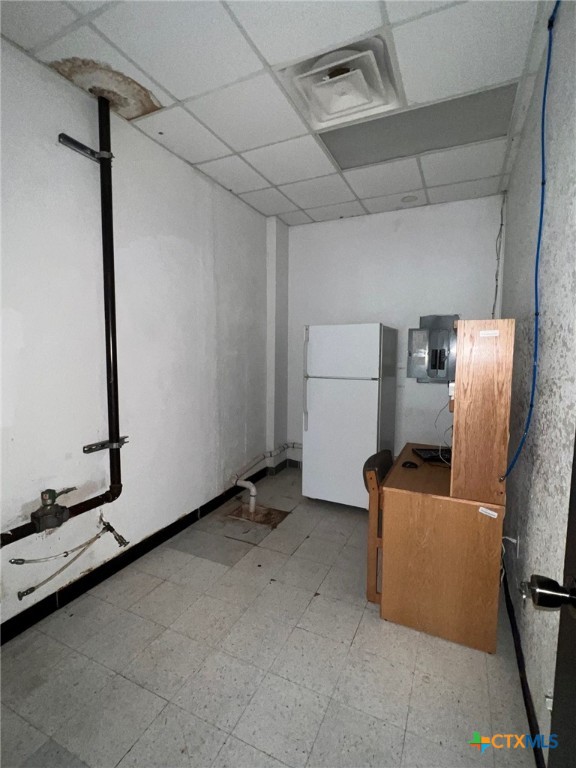 711 W Hallmark Avenue 200 Property Photo 6
