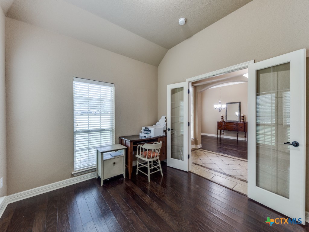 109 Twin Terrace Way Property Photo 6