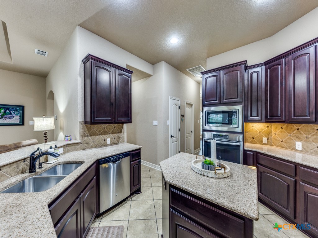 109 Twin Terrace Way Property Photo 11