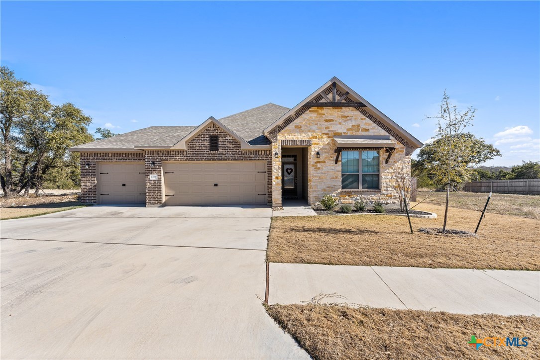 1207 Haley Lane Property Photo 1