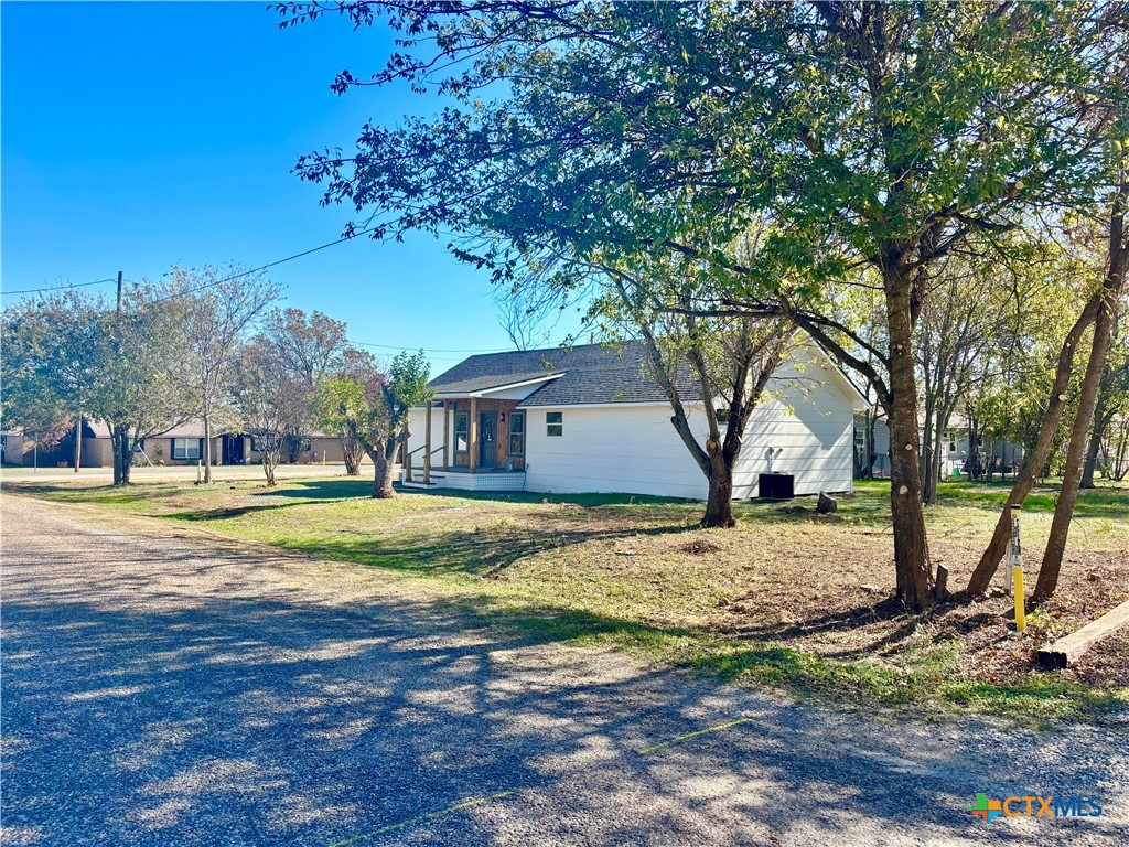 Crawford Isd Real Estate Listings Main Image