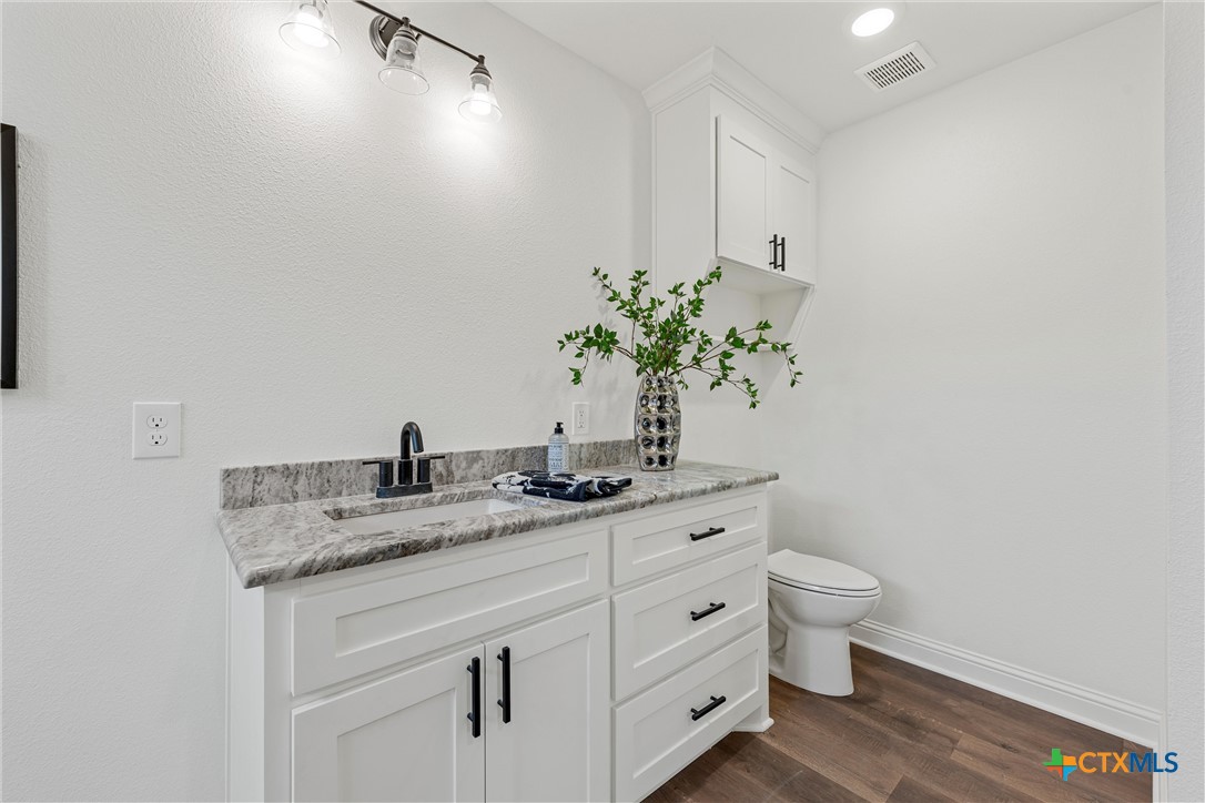 210 S Avenue A Property Photo 18