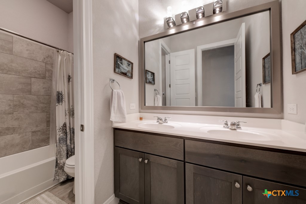 1426 Village Inn Property Photo 30