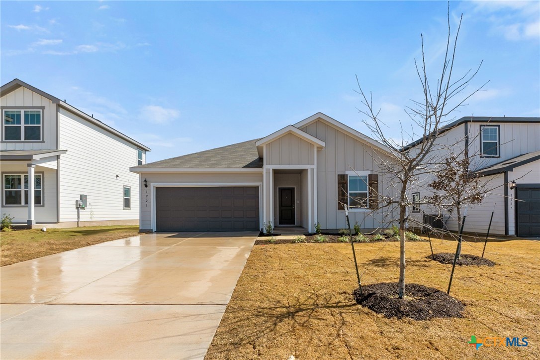 1221 Crimson Sky Court Property Photo 1