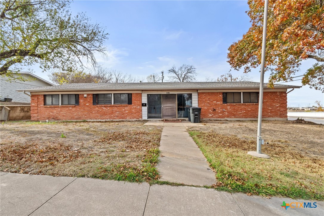 1101 Ridgeway Property Photo 1