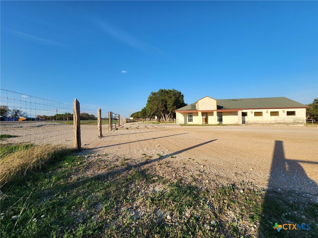 8190 E Us 190 Highway Property Photo 3