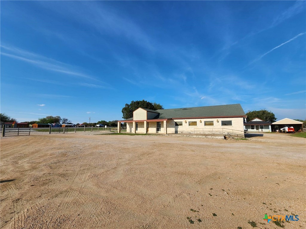 8190 E Us 190 Highway Property Photo 4