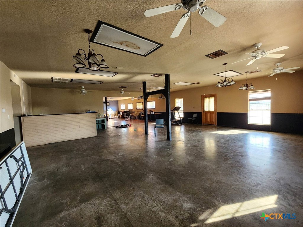 8190 E Us 190 Highway Property Photo 10