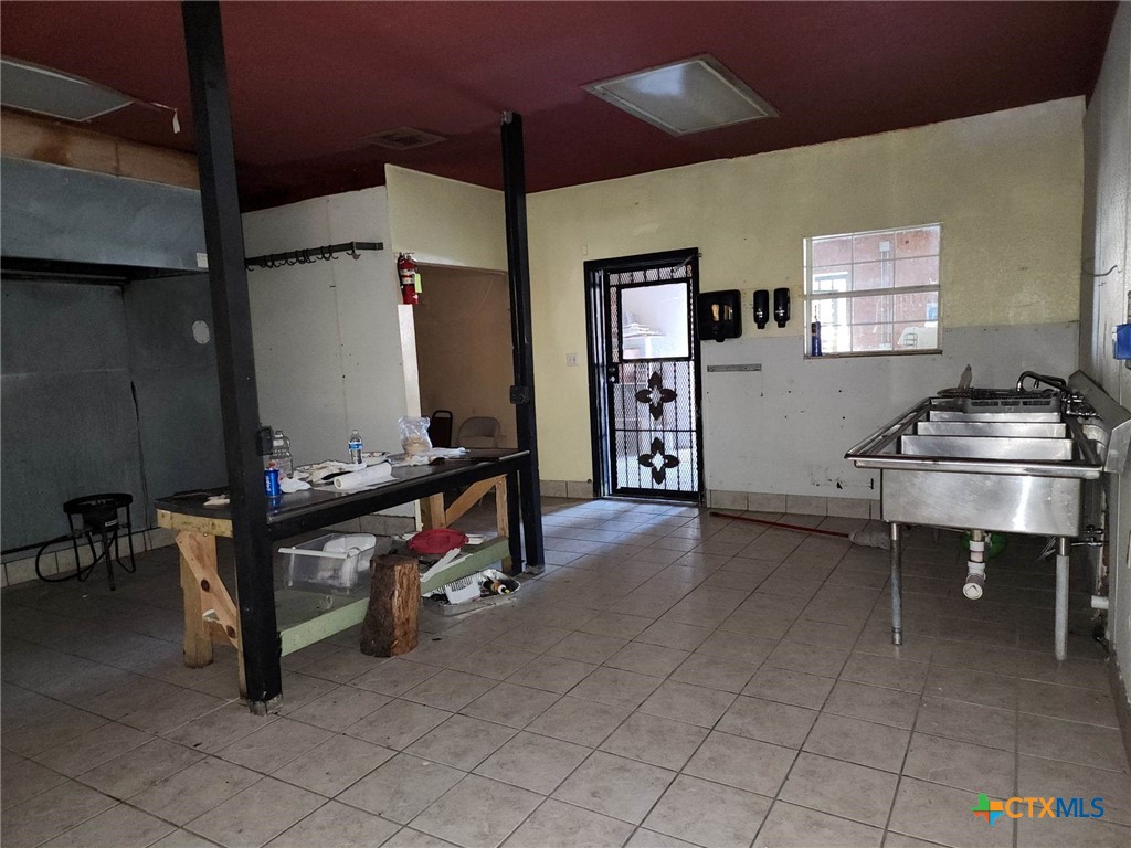 8190 E Us 190 Highway Property Photo 12