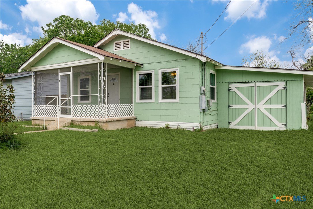 846 Holly Street Property Photo 1