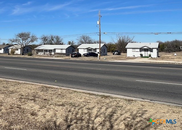 1313-1319 W Stan Schlueter Loop Property Photo 4