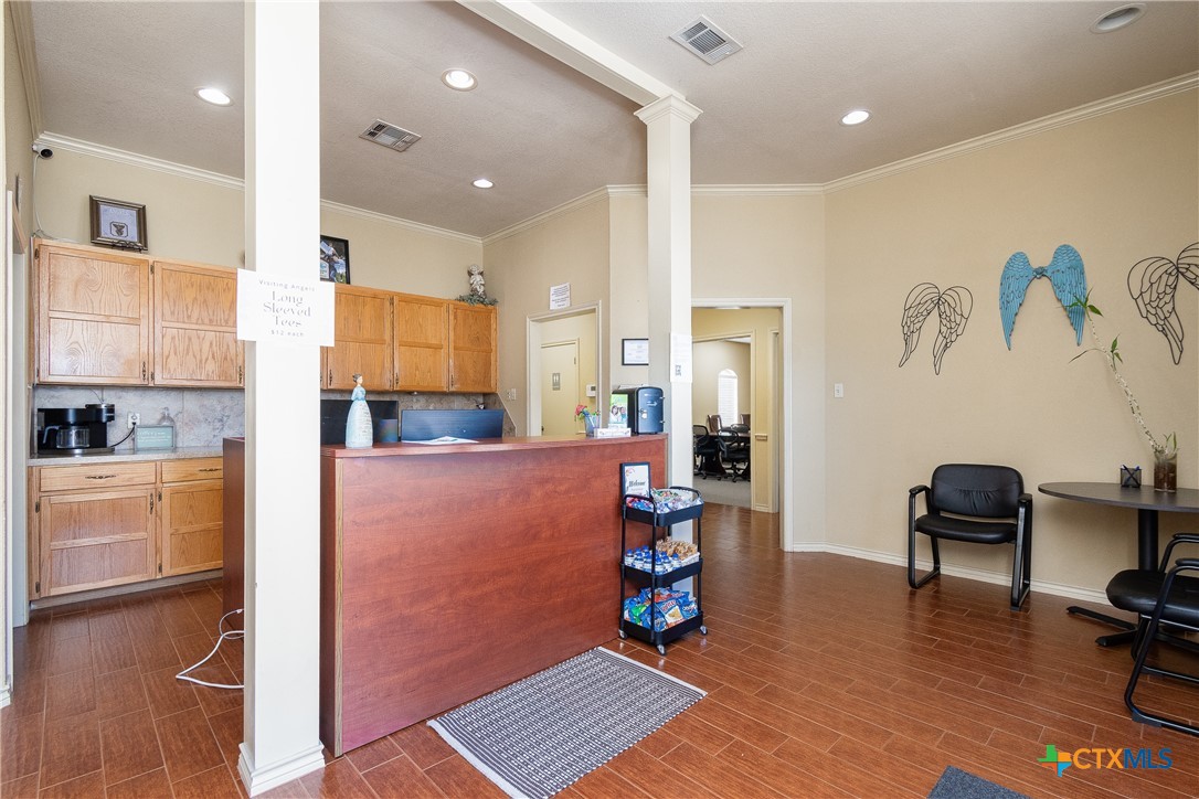 2213 Birdcreek Terrace Property Photo 4