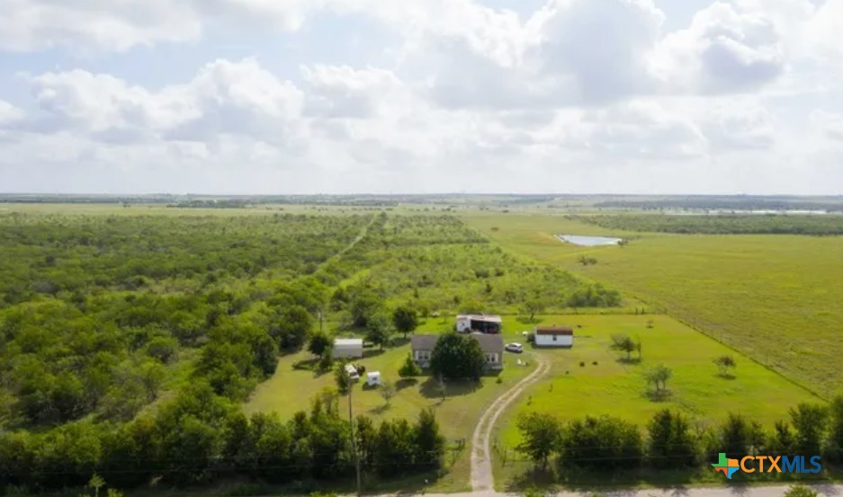 415 Holz Road Property Photo