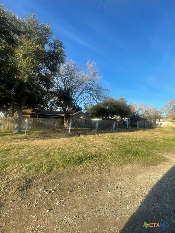 1615 State Highway 172 Property Photo 2