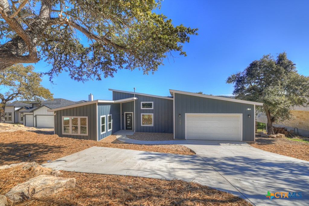 307 Lorne Road Property Photo 1