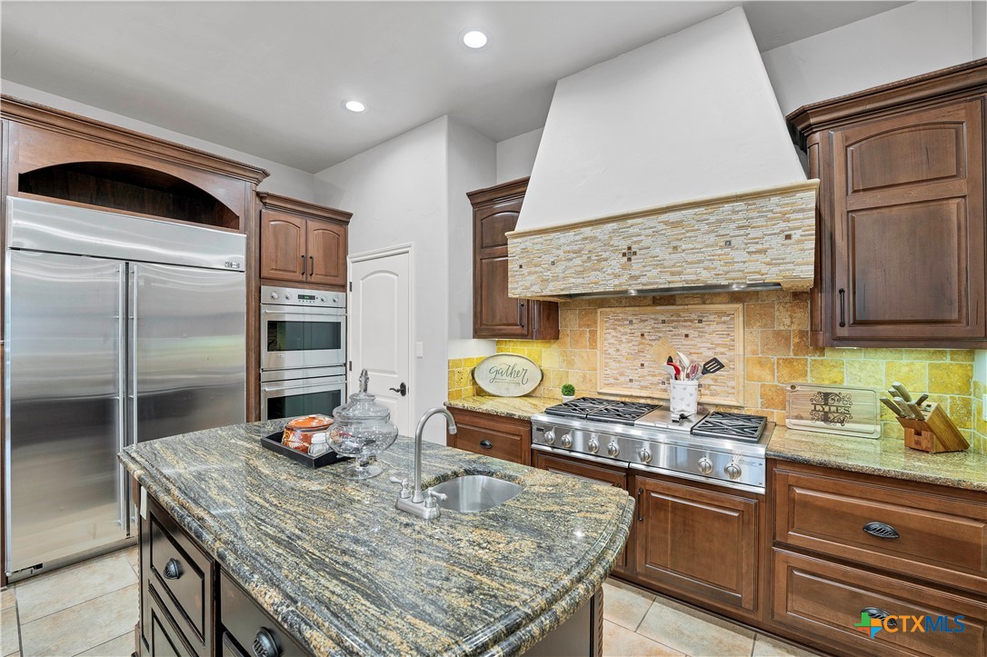 514 Woodlake Drive Property Photo 14