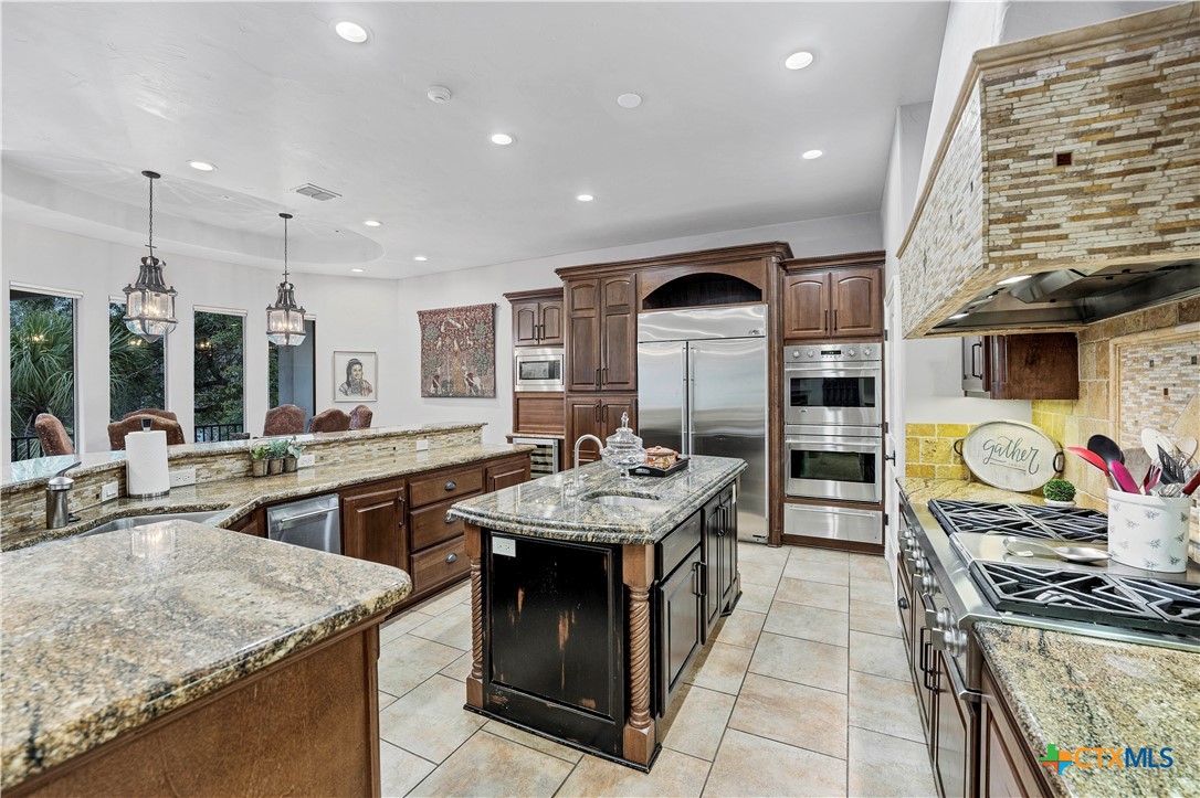 514 Woodlake Drive Property Photo 15