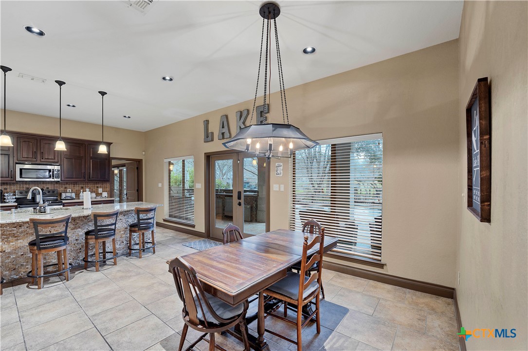514 Woodlake Drive Property Photo 32