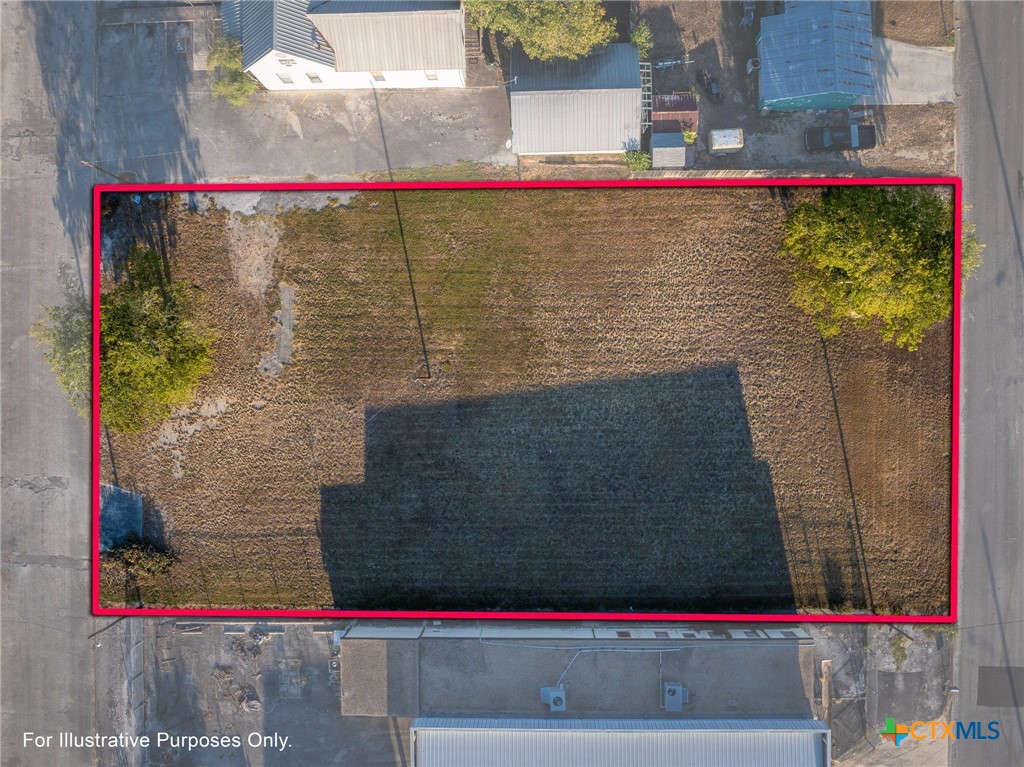 515 E Donegan Property Photo 2
