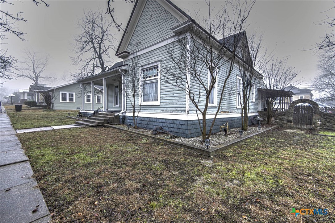 818 N 1st Street Property Photo 6