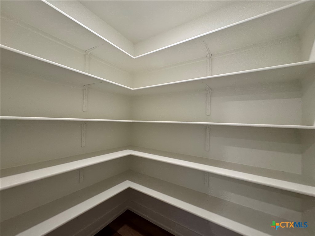 6806 Lacey Oaks Road Property Photo 12