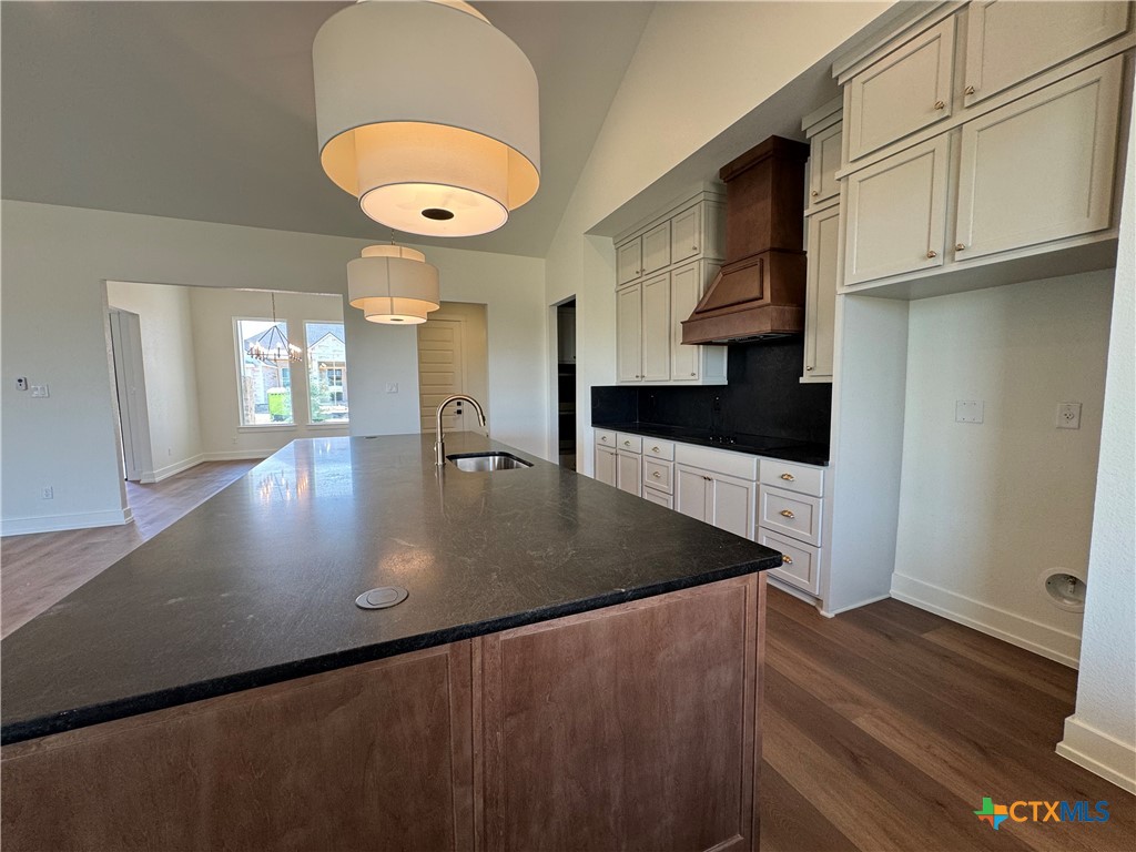 6806 Lacey Oaks Road Property Photo 13