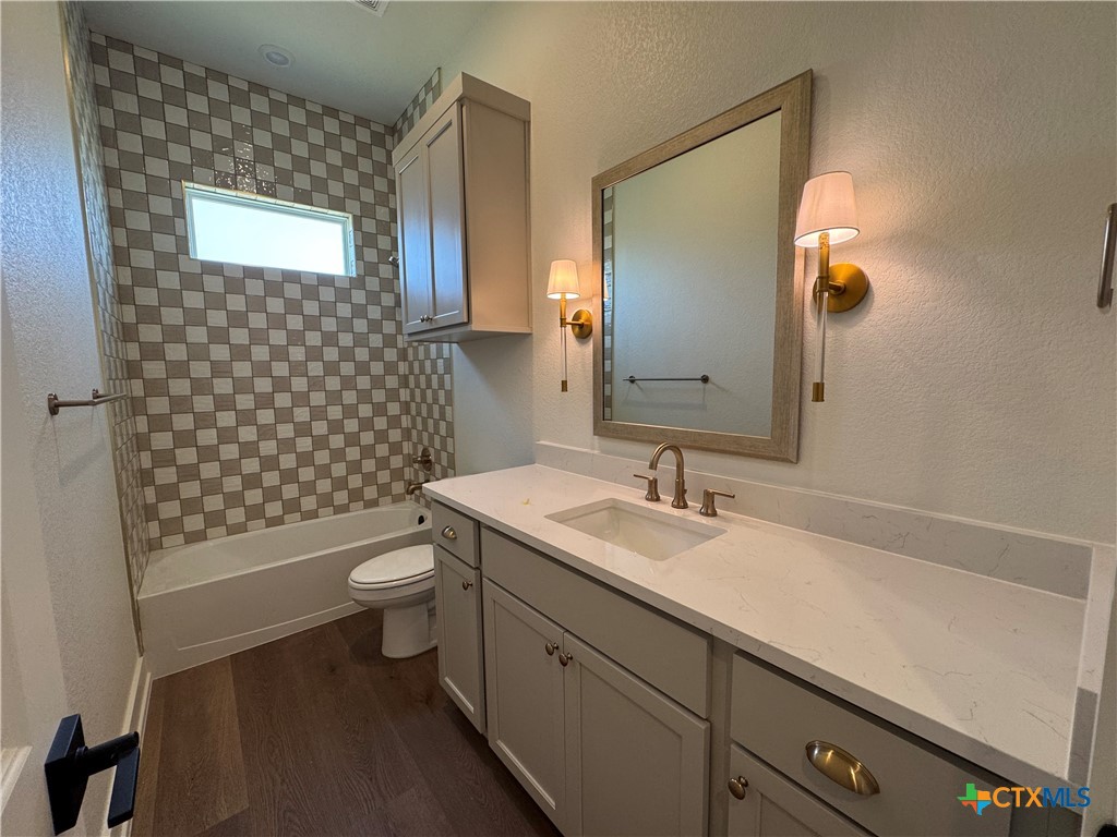 6806 Lacey Oaks Road Property Photo 15