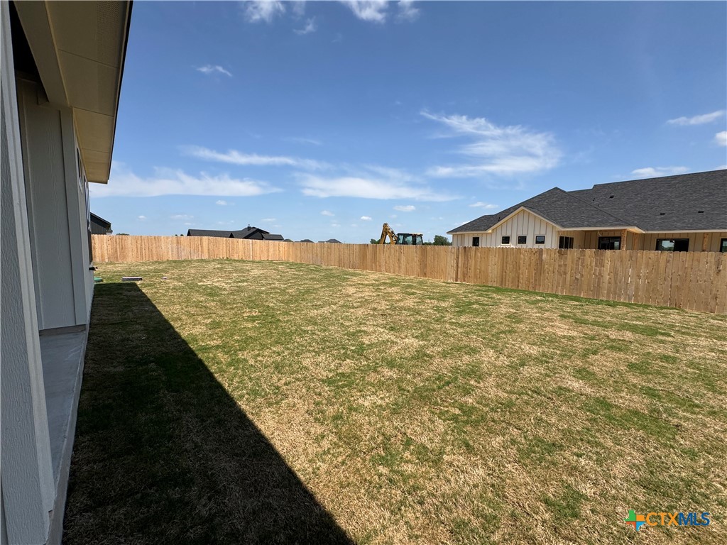 6806 Lacey Oaks Road Property Photo 20