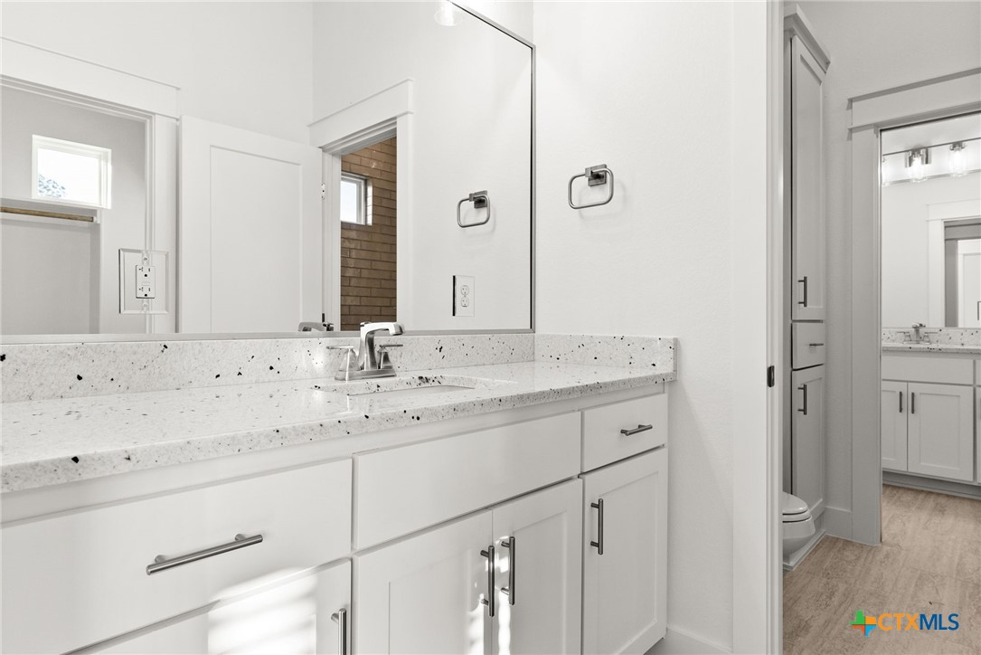8439 Spring Creek Loop Property Photo 20
